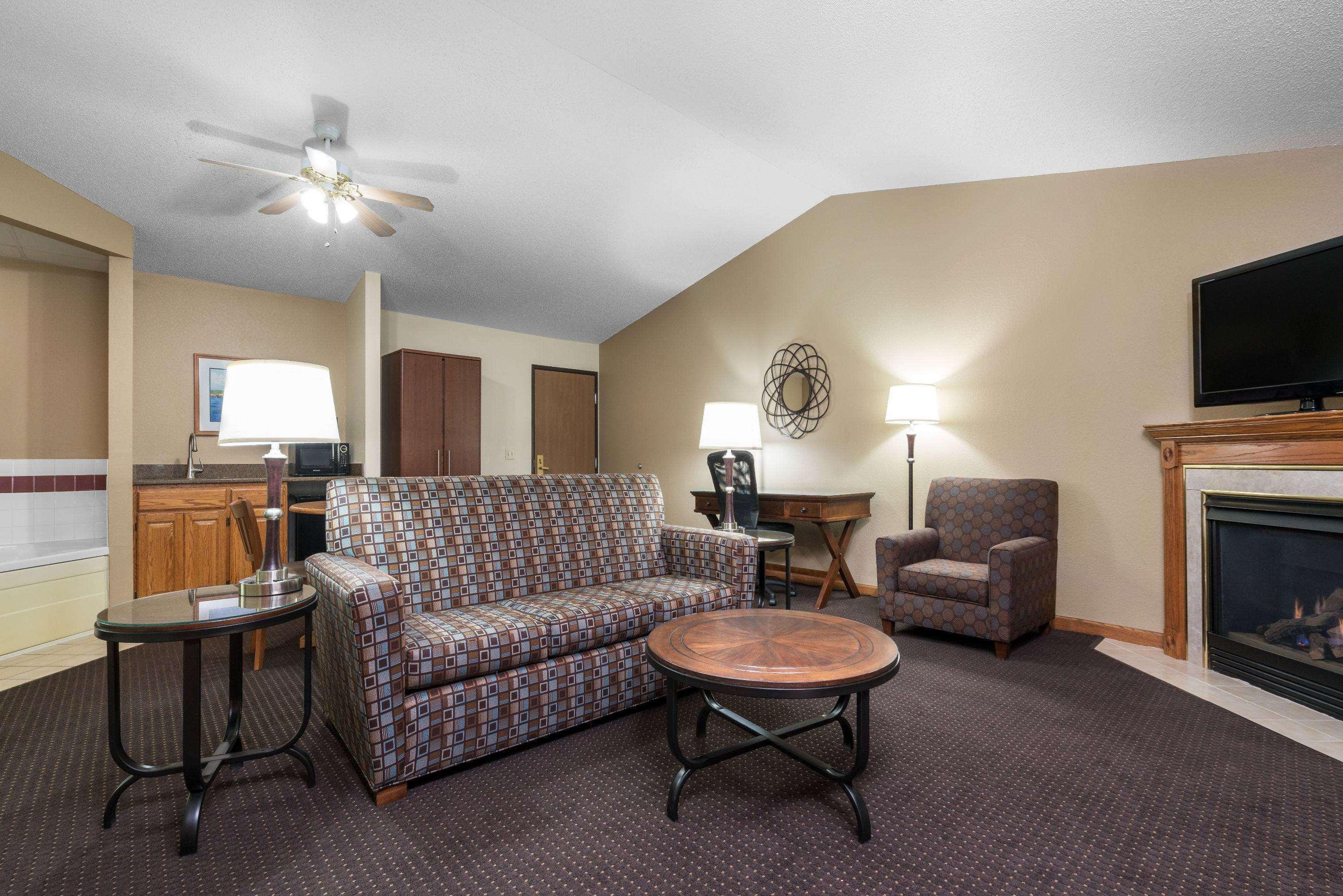 Americinn By Wyndham Lake City Esterno foto