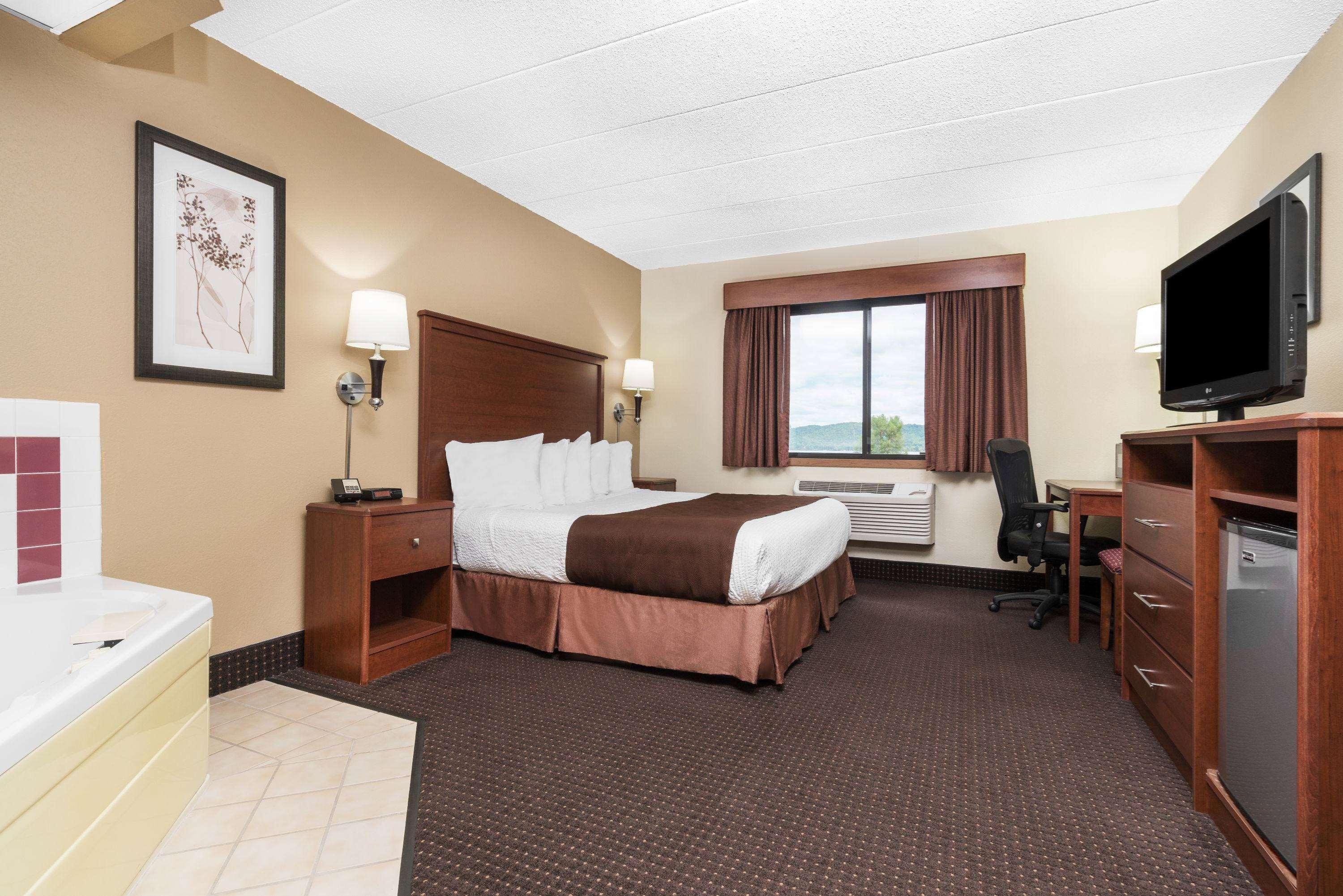 Americinn By Wyndham Lake City Esterno foto