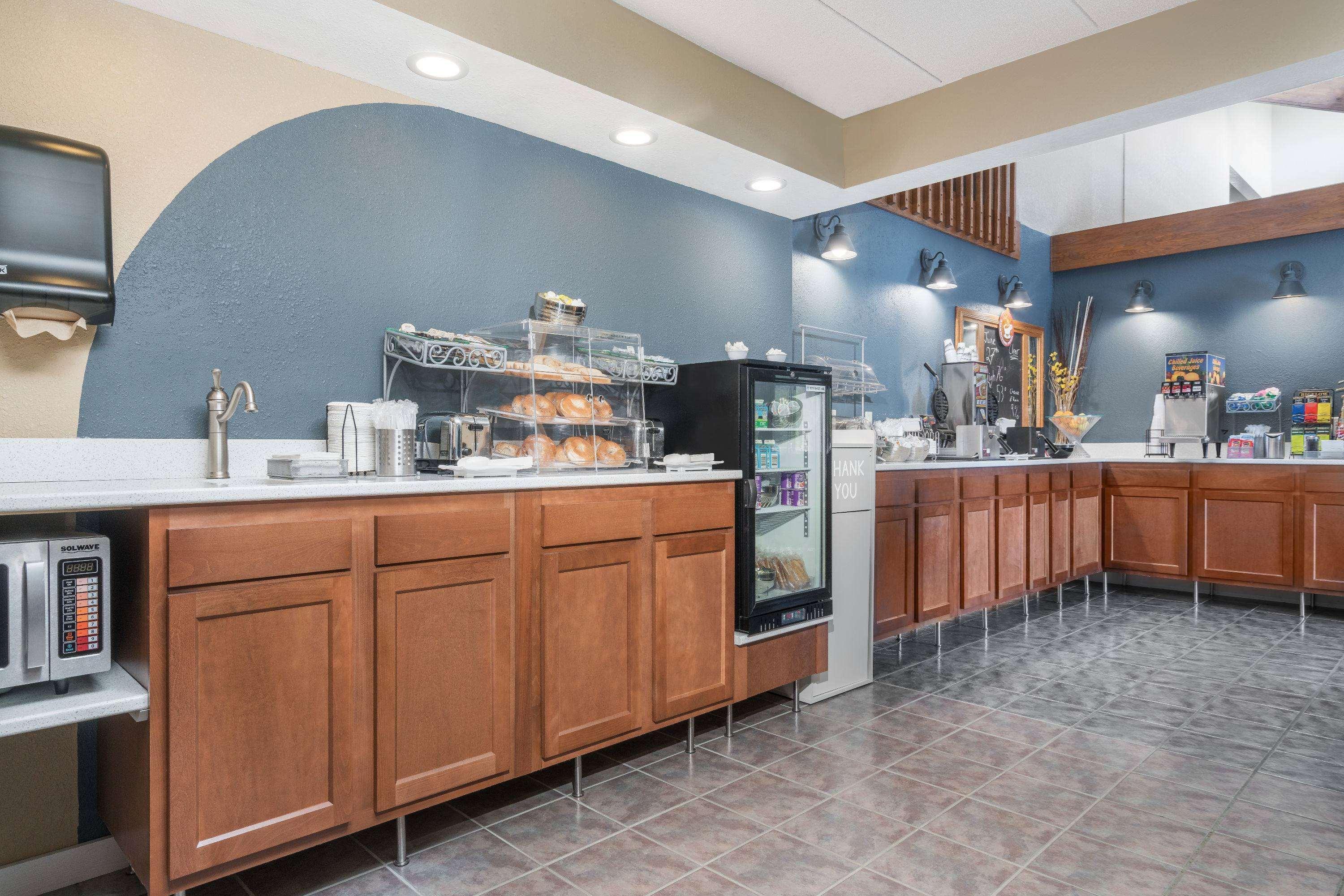 Americinn By Wyndham Lake City Esterno foto