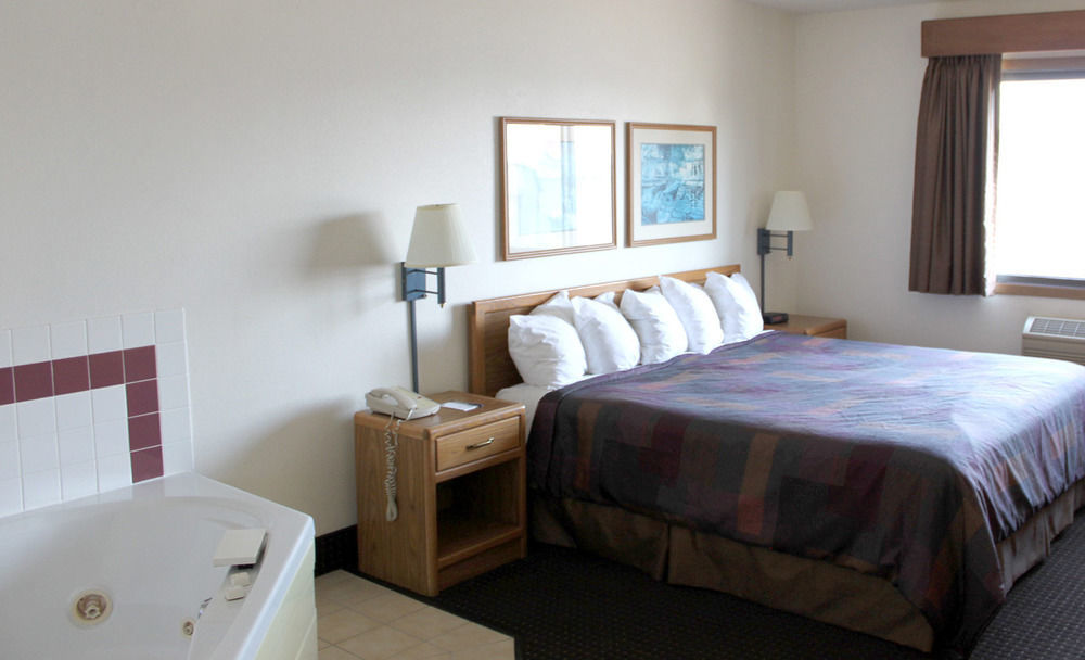 Americinn By Wyndham Lake City Esterno foto